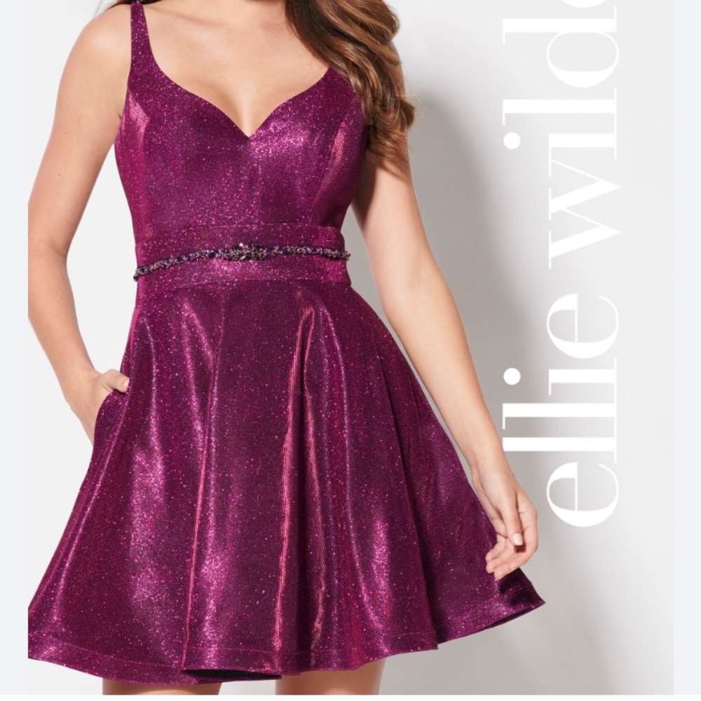 Ellie Wilde Maroon Sparkle Size 16 Homecoming Dress